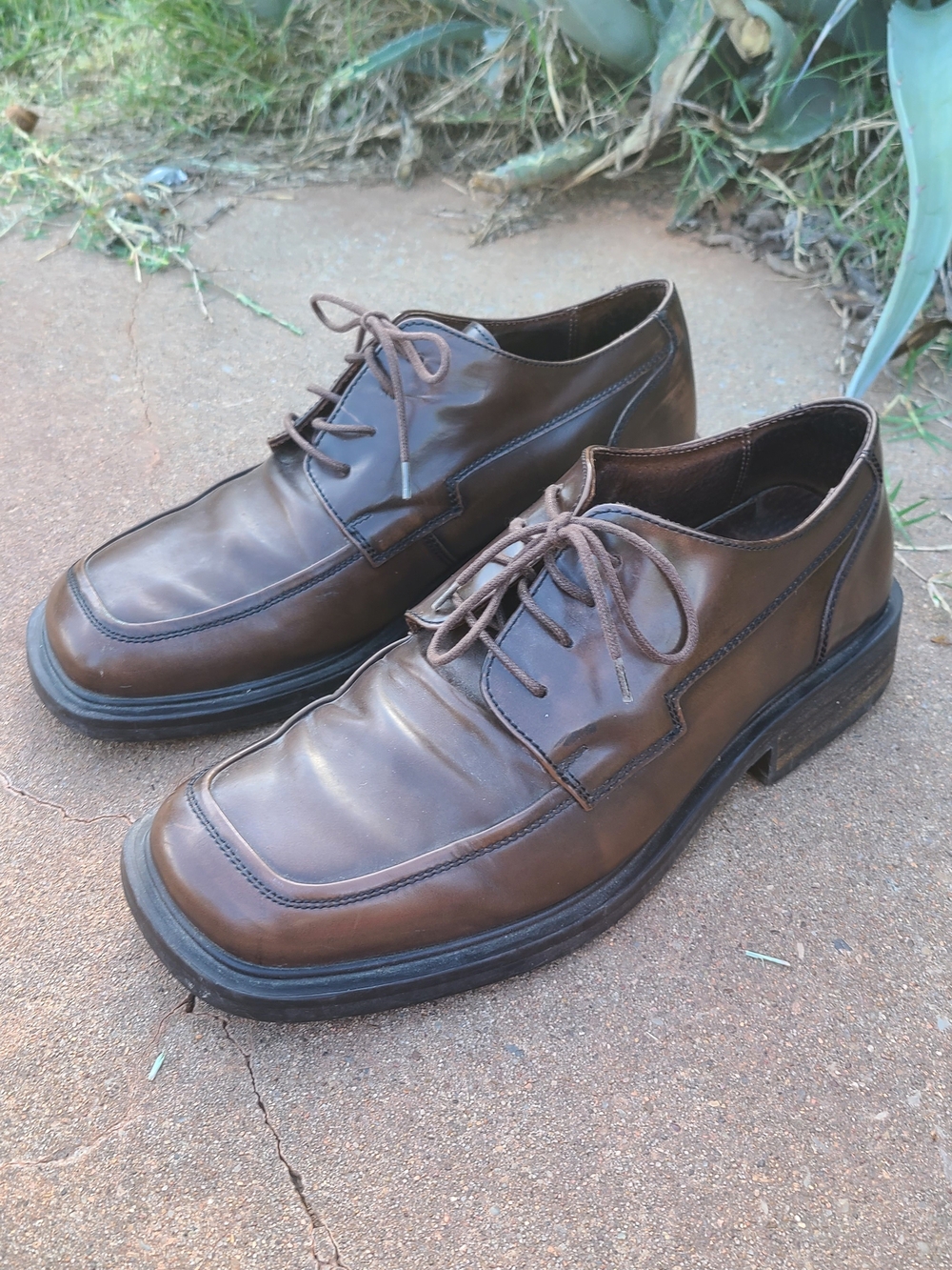 Kenneth Cole Brown Leather Derby Lace-Up Shoes